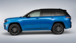 2022 Jeep® Grand Cherokee High Altitude 4xe in Hydro Blue. (Jeep) (3).jpg